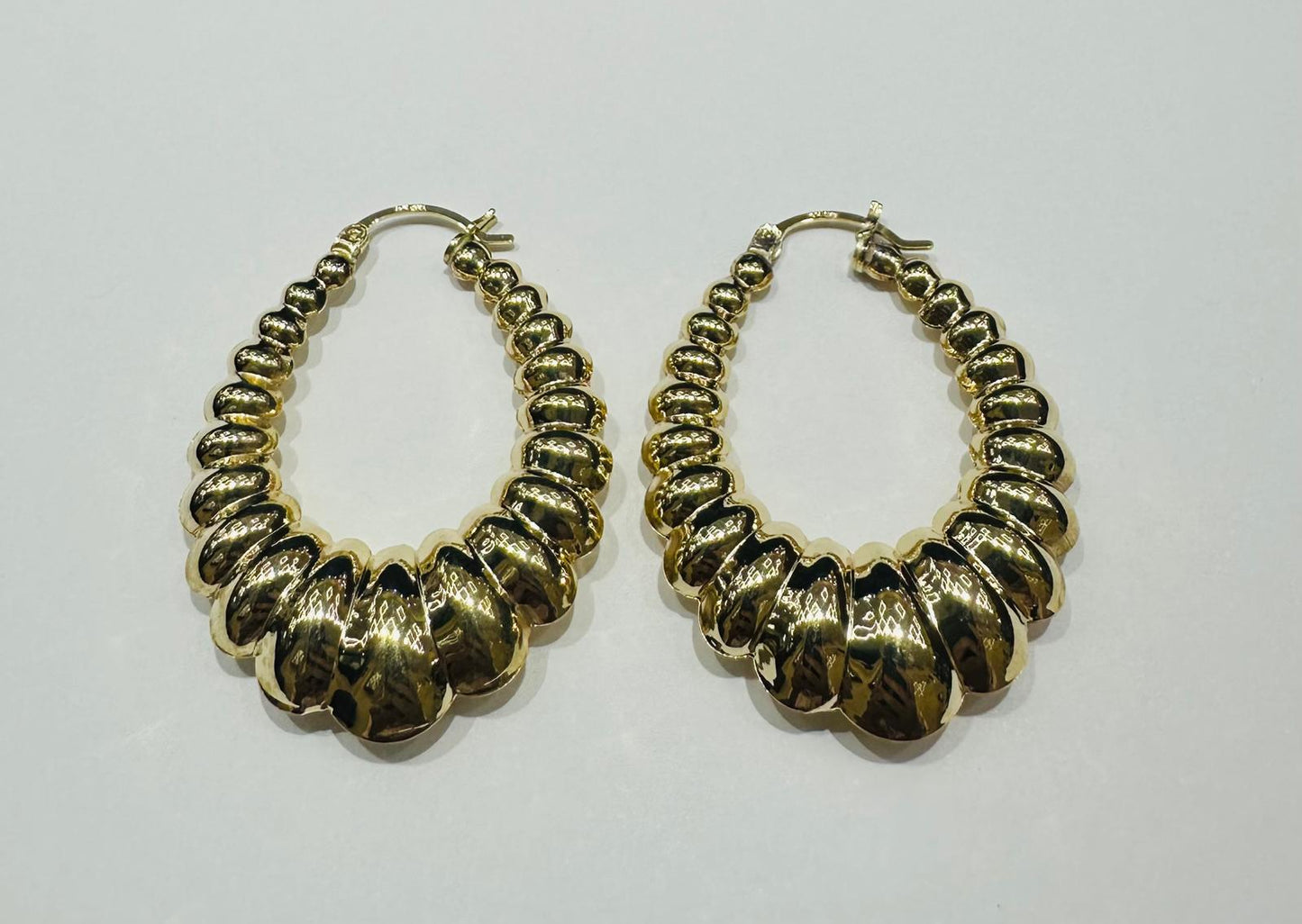 10K GOLD SHRIMP EARRINGS- WEIGHT: 6.3gm