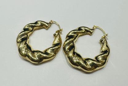 10K GOLD TWISTED EARRINGS- WEIGHT: 6.1gm