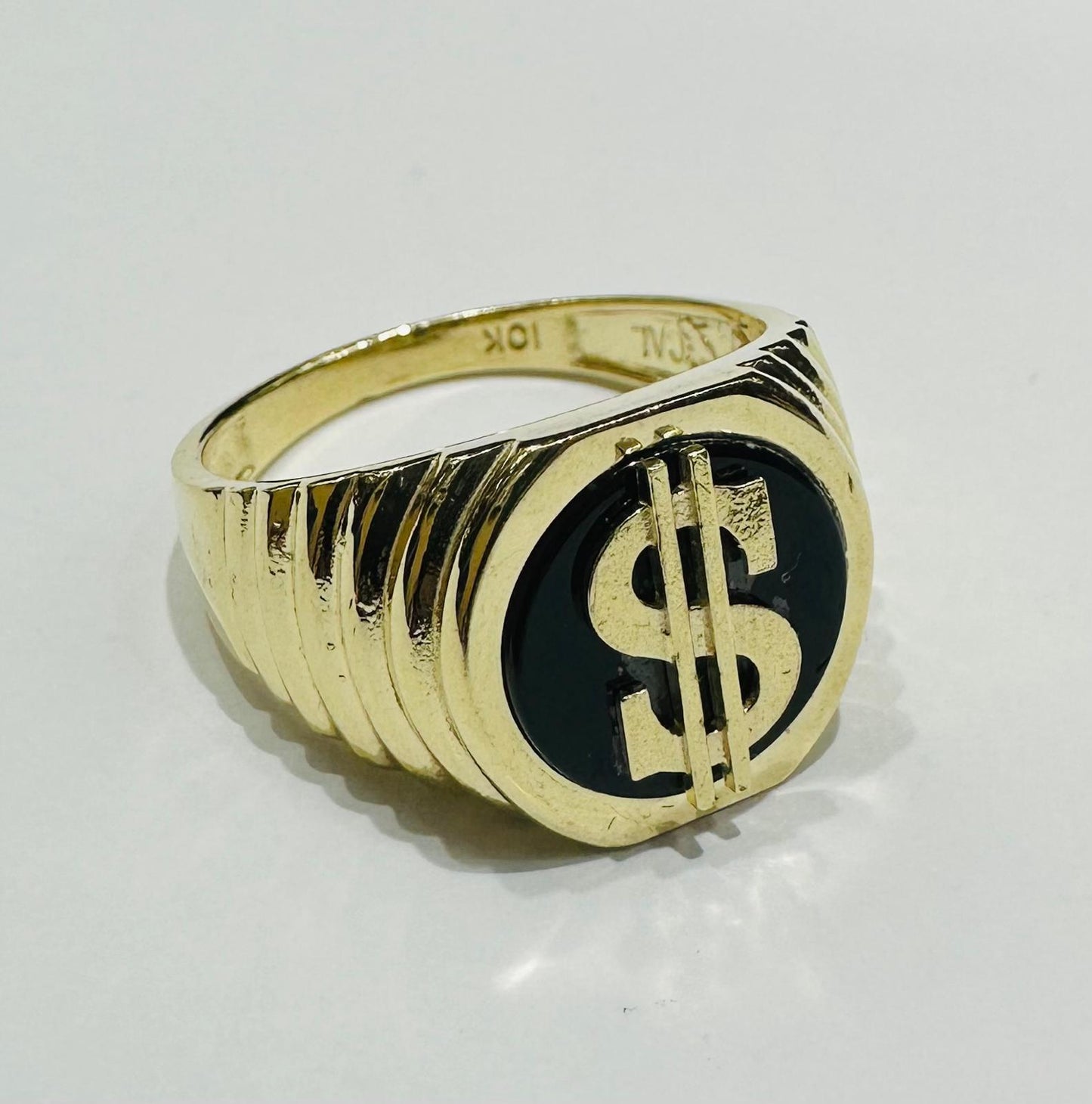 10K GOLD DOLLAR SIGN RING - WEIGHT: 7.3gm