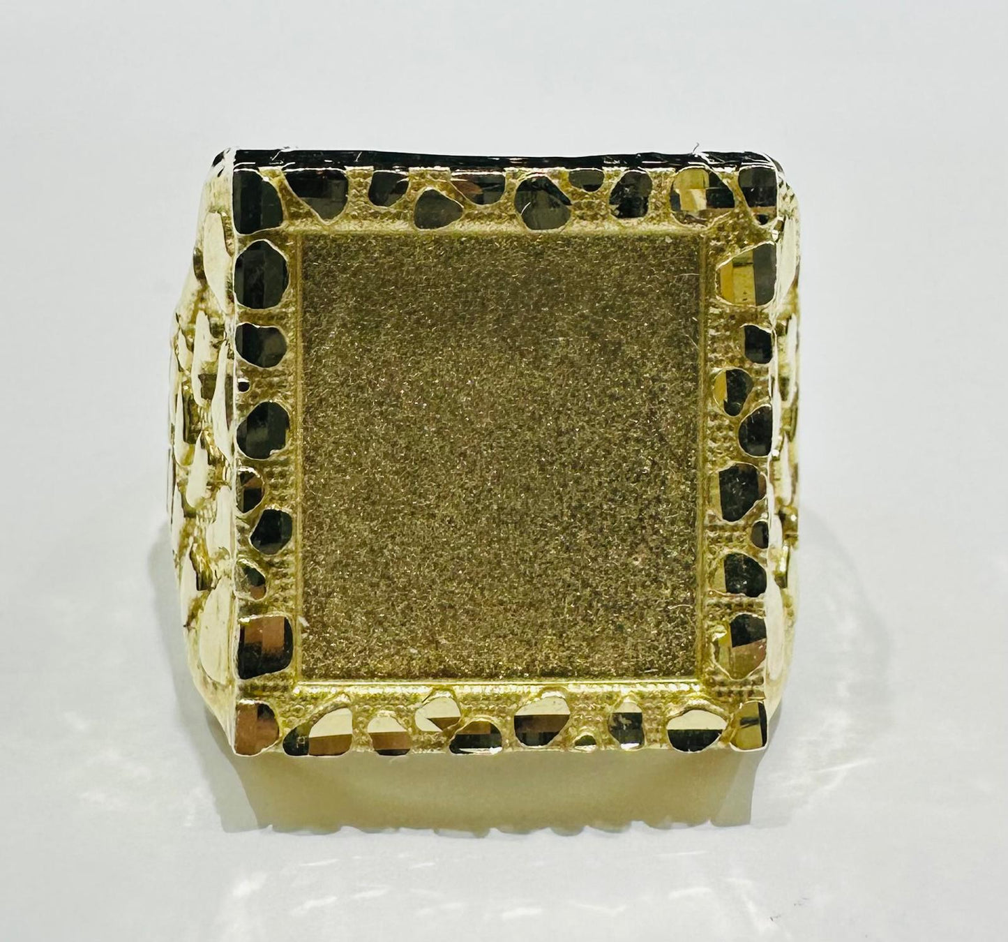 10K GOLD NUGGET RING- WEIGHT: 6.8gm