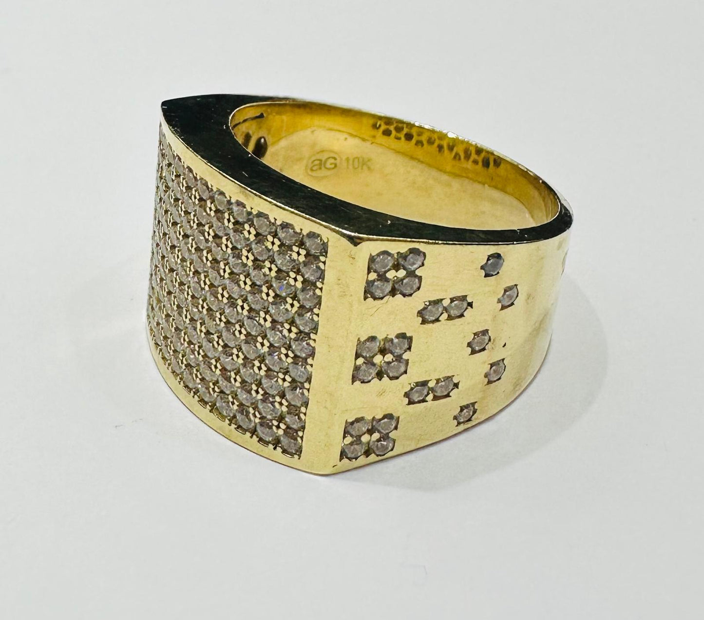 10K GOLD WHITE SAPPHIRE RING- WEIGHT: 9.5gm