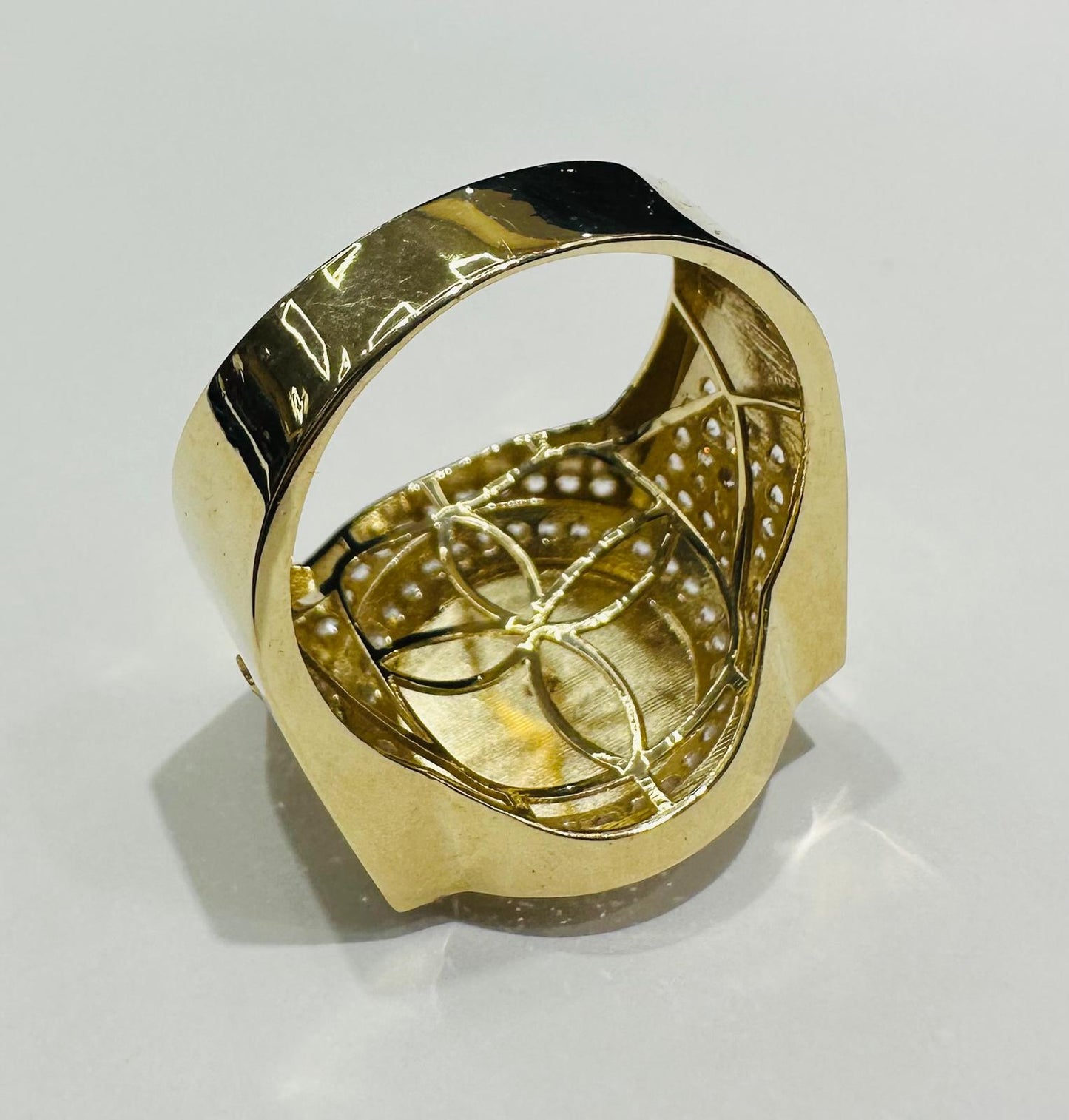 10K GOLD VIRGIN MARY RING WITH WHITE SAPPHIRE- WEIGHT: 7.4gm