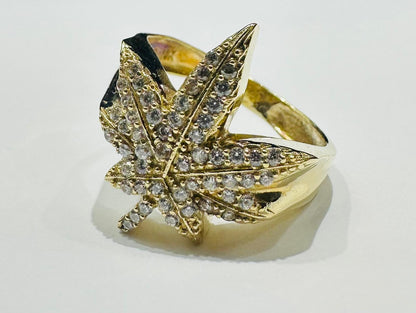 10K GOLD MAPLE LEAF RING WITH WHITE SAPPHIRE- WEIGHT: 3.9gm