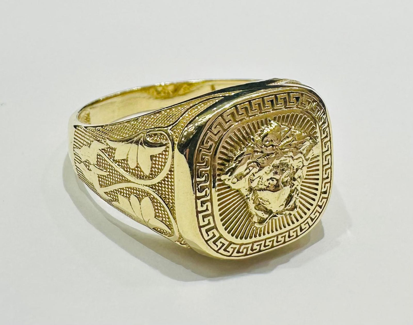 10K GOLD MEDUSA HEAD RING- WEIGHT: 6.3gm