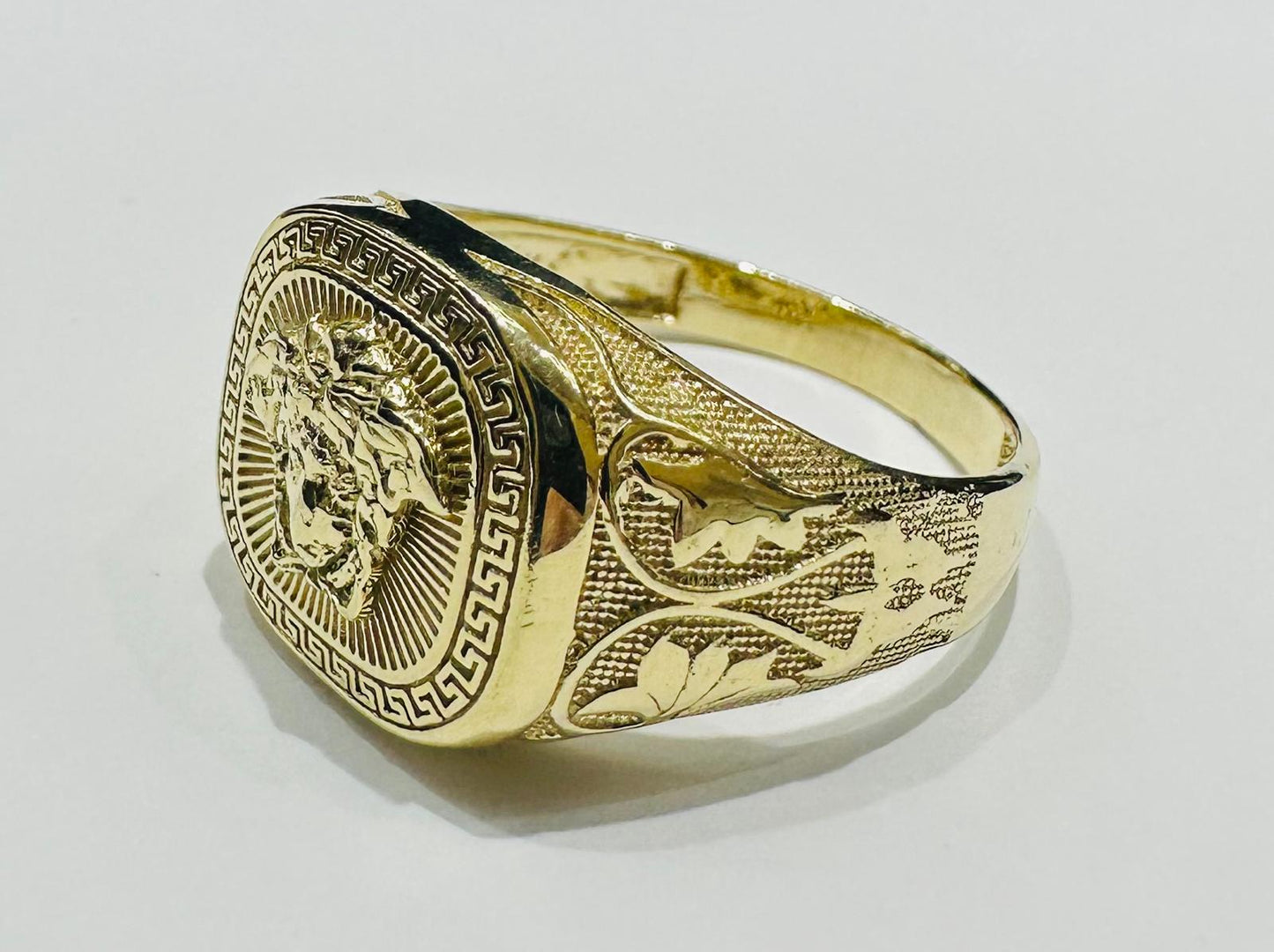 10K GOLD MEDUSA HEAD RING- WEIGHT: 6.3gm