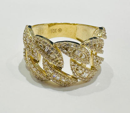 10K GOLD CUBAN LINK BAGUETTE RING- WEIGHT: 4.7gm
