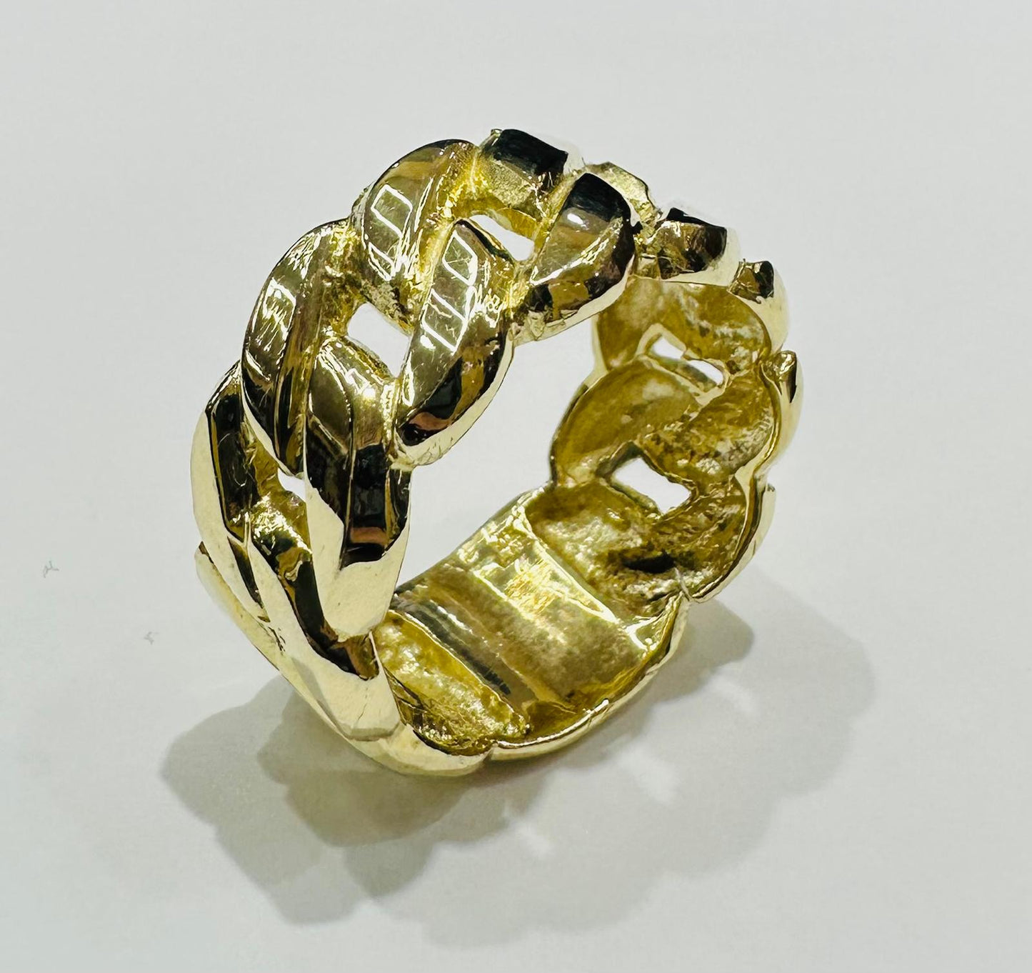 10K GOLD CUBAN LINK RING- WEIGHT: 8.1gm