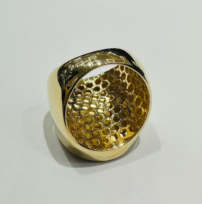 14K GOLD LAST SUPPER RING- WEIGHT: 10.8gm