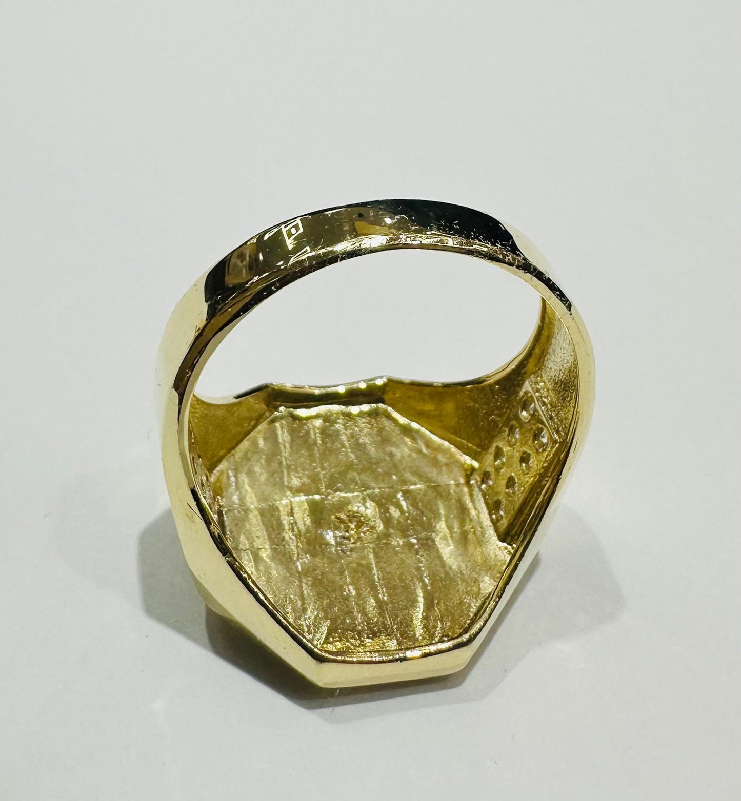 14K GOLD SAN JUDE RING- WEIGHT: 8.4gm