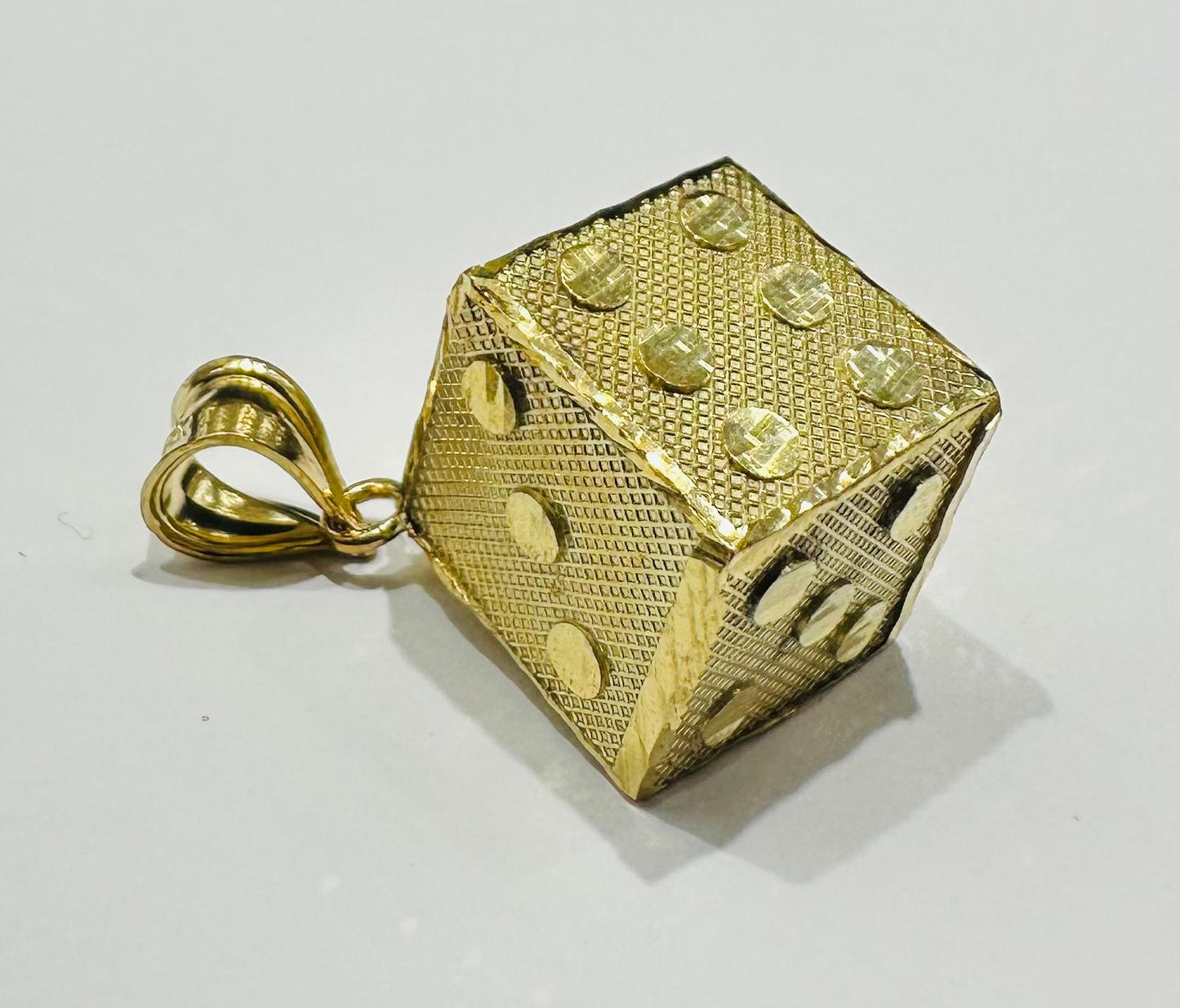 10K GOLD DICE PENDANT- WEIGHT: 6.6gm