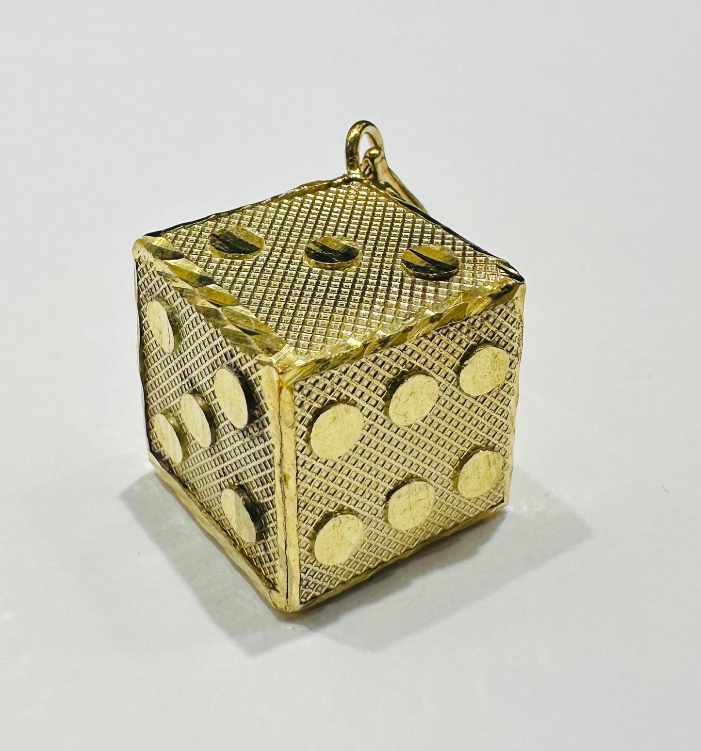 10K GOLD DICE PENDANT- WEIGHT: 6.6gm