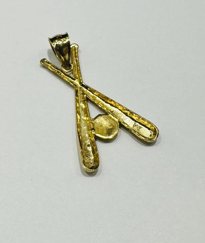 10K GOLD BASEBALL BATS CHARM PENDANT-  WEIGHT: 1.1gm
