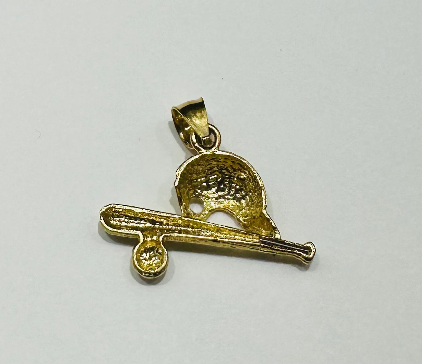 10K GOLD BASEBALL KIT PENDANT-  WEIGHT: 1.6gm