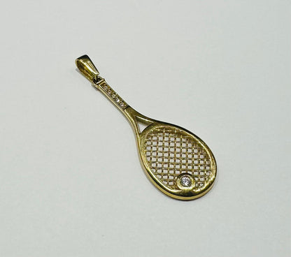 10K GOLD TENNIS RACKET PENDANT-  WEIGHT: 1.3gm