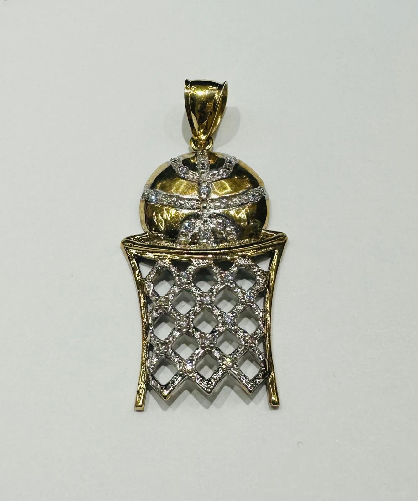 10K GOLD BASKETBALL AND HOOP PENDANT-  WEIGHT: 6.7gm