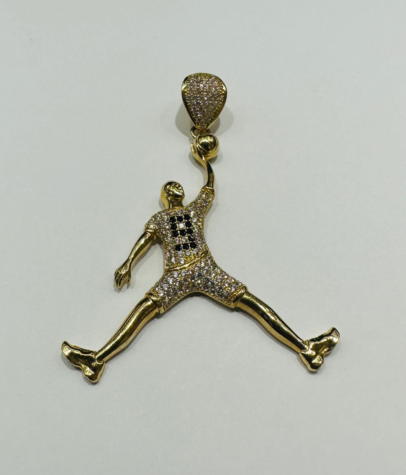 10K GOLD BASKETBALL PLAYER WITH WHITE SAPPHIRE-  WEIGHT: 5.3gm