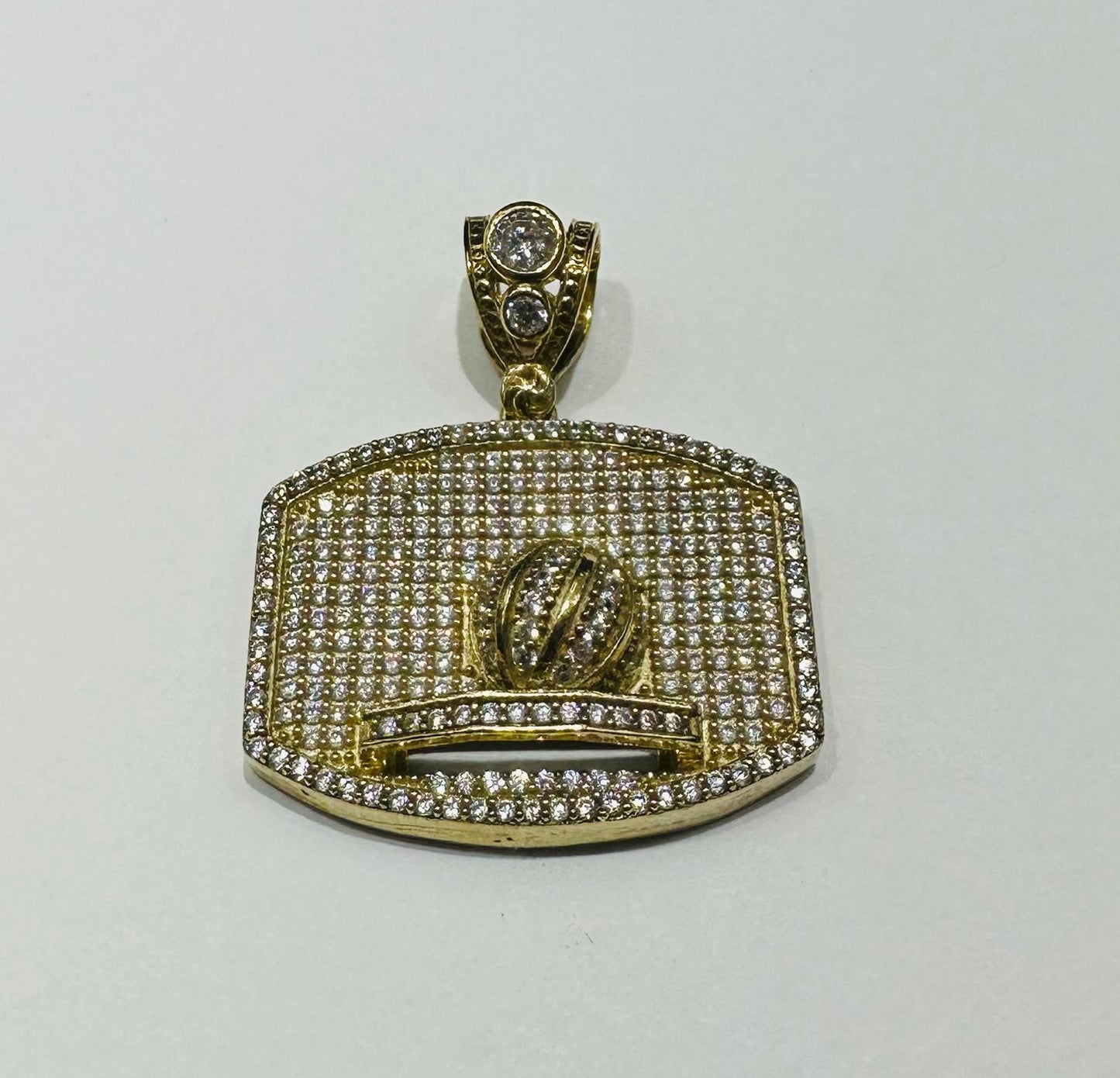 10K GOLD BASKETBALL HOOP AND BALL PENDANT WITH WHITE SAPPHIRE- WEIGHT: 10.0gm