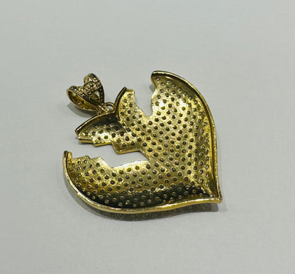 10K GOLD HEART PENDANT WITH WHITE SAPPHIRE- WEIGHT: 9.6gm