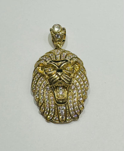 10K GOLD LION PENDANT WITH WHITE SAPPHIRE- WEIGHT: 11.7gm