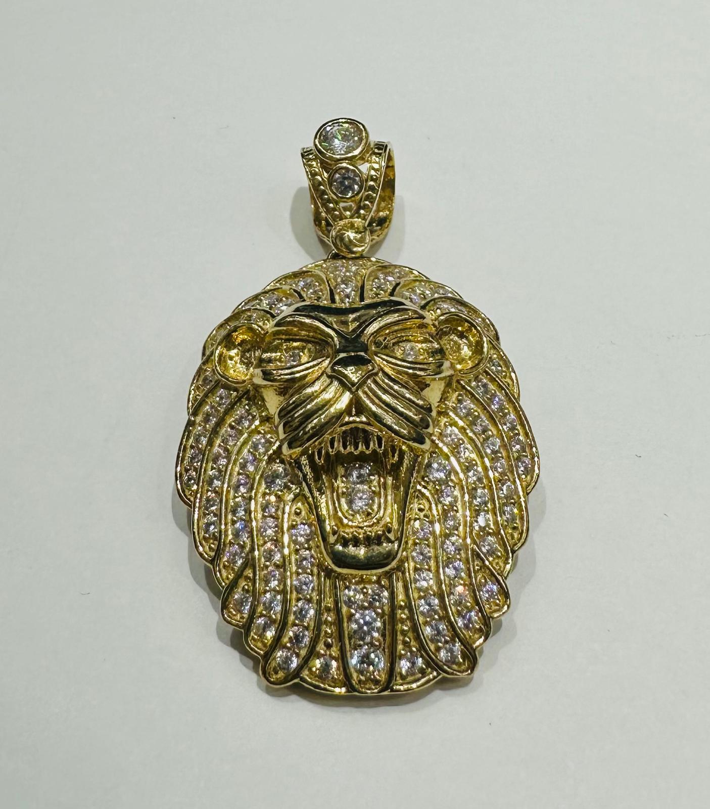 10K GOLD LION PENDANT WITH WHITE SAPPHIRE- WEIGHT: 11.7gm