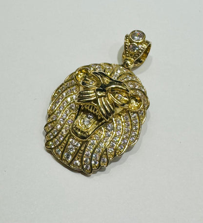 10K GOLD LION PENDANT WITH WHITE SAPPHIRE- WEIGHT: 11.7gm
