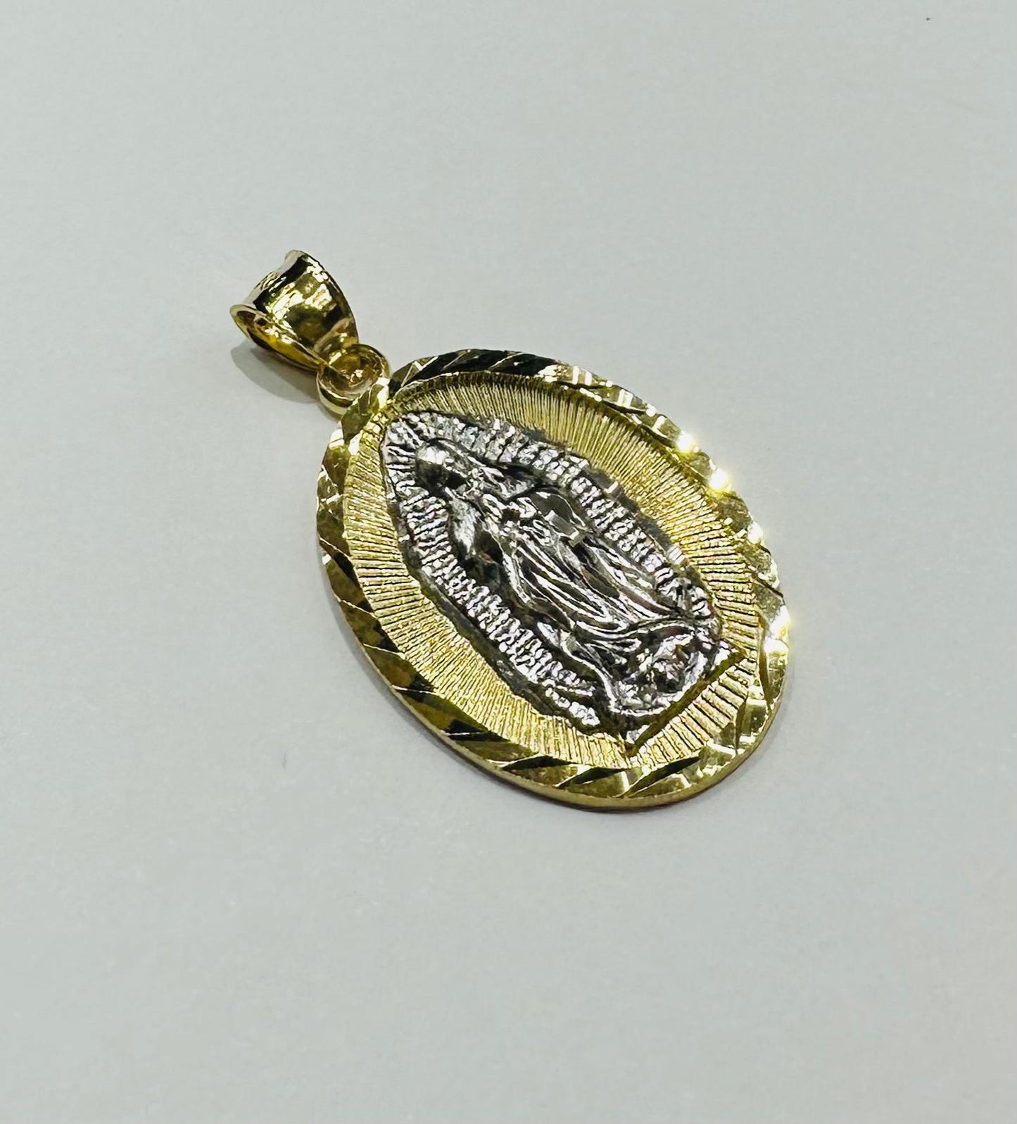 10K GOLD TWO TONED VIRGIN MARY PENDANT- WEIGHT: 3.9gm