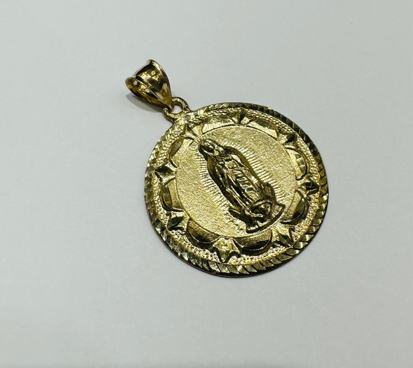 10K GOLD VIRGIN MARY PENDANT- WEIGHT: 6.5gm