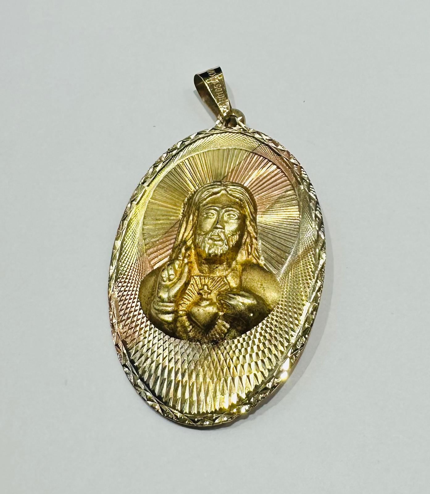 10K GOLD THREE TONED JESUS/VIRGIN MARY PENDANT- WEIGHT: 8.4gm