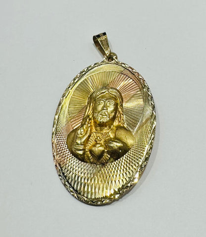 10K GOLD THREE TONED JESUS/VIRGIN MARY PENDANT- WEIGHT: 8.4gm