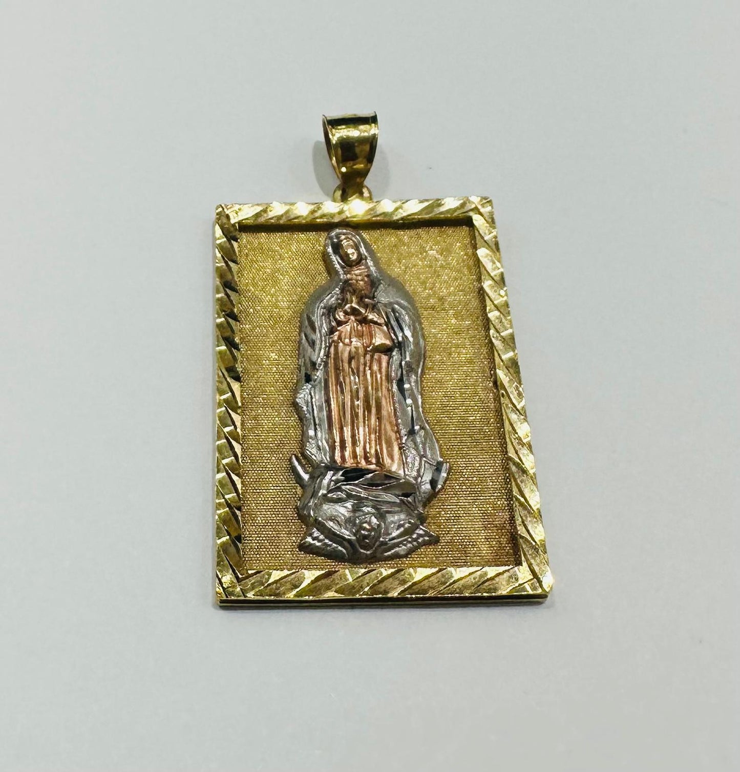 10K GOLD THREE TONED VIRGIN MARY PENDANT- WEIGHT: 8.8gm