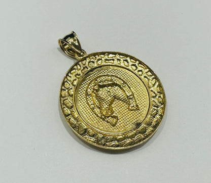 10K GOLD ROUND HORSESHOE HORSE PENDANT- WEIGHT: 6.0gm
