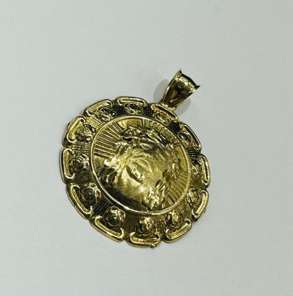 10K GOLD ROUND JESUS FACE PENDANT- WEIGHT: 2.3gm