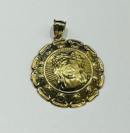 10K GOLD ROUND JESUS FACE PENDANT- WEIGHT: 2.3gm