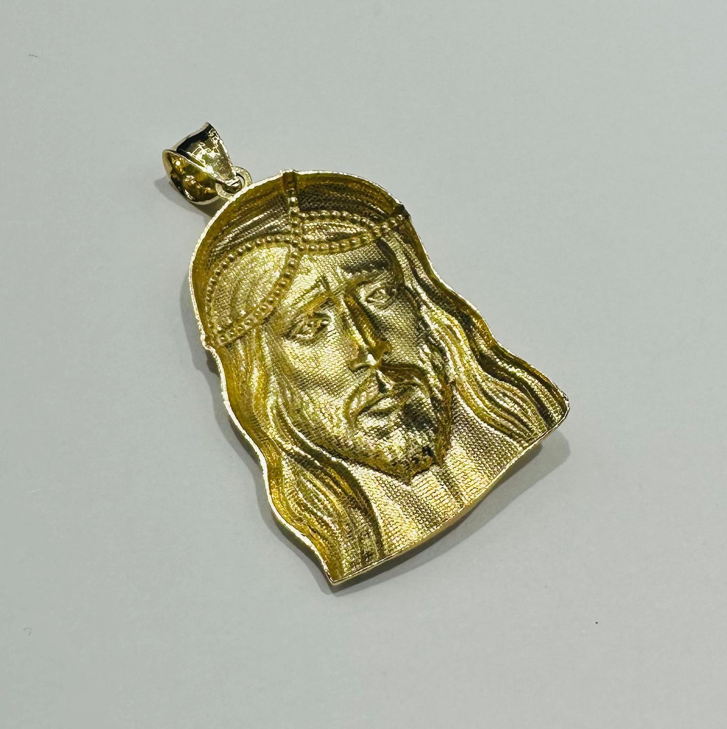 10K GOLD JESUS FACE PENDANT- WEIGHT: 4.0gm