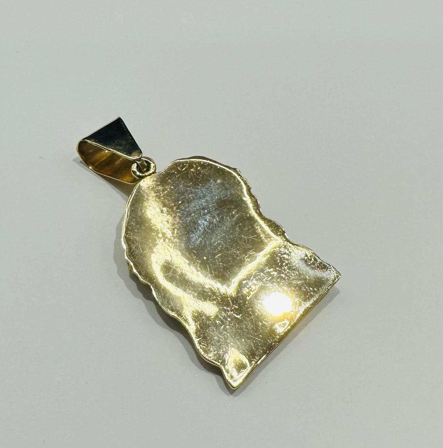10K GOLD JESUS FACE PENDANT WITH WHITE SAPPHIRE- WEIGHT: 15.2gm