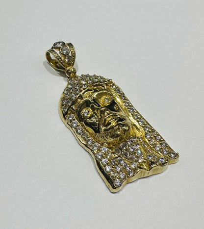 10K GOLD JESUS FACE PENDANT WITH WHITE SAPPHIRE- WEIGHT: 10.5gm