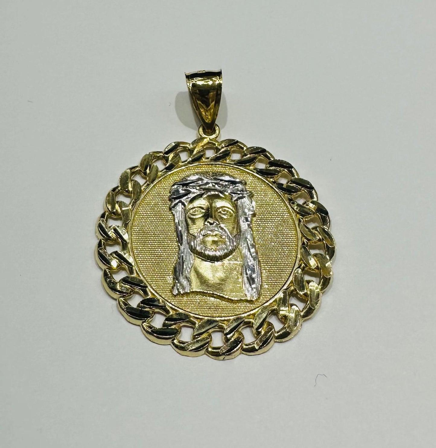 10K GOLD TWO TONED JESUS FACE PENDANT- WEIGHT: 6.5gm
