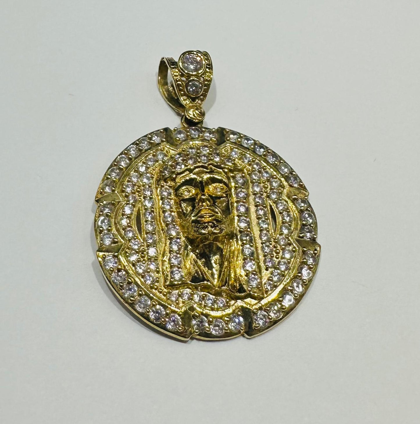 10K GOLD JESUS FACE PENDANT WITH WHITE SAPPHIRE- WEIGHT: 8.3gm