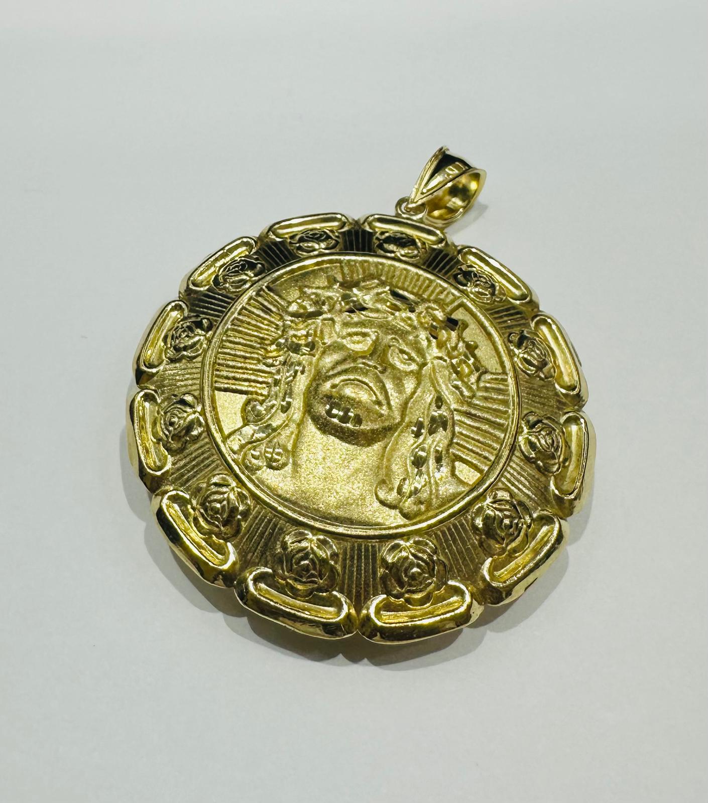10K GOLD JESUS/VIRGIN MARY PENDANT- WEIGHT: 27.6gm
