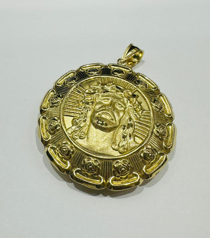 10K GOLD JESUS/VIRGIN MARY PENDANT- WEIGHT: 27.6gm