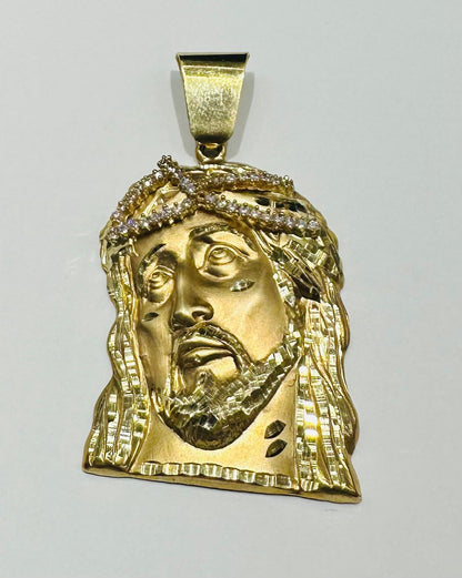 10K GOLD JESUS FACE PENDANT WITH WHITE SAPPHIRE- WEIGHT: 14.3gm
