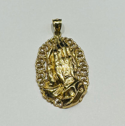 10K GOLD PRAYING HANDS PENDANT- WEIGHT: 3.8gm