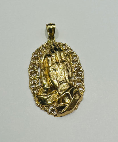 10K GOLD PRAYING HANDS PENDANT- WEIGHT: 3.8gm