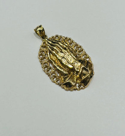 10K GOLD PRAYING HANDS PENDANT- WEIGHT: 3.8gm