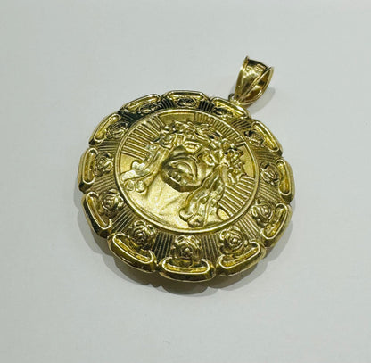10K GOLD JESUS/VIRGIN MARY PENDANT- WEIGHT: 18.8gm