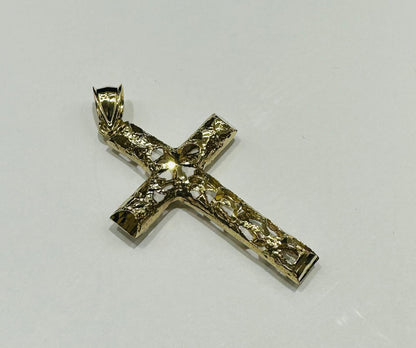 10K GOLD CROSS PENDANT- WEIGHT: 4.1gm
