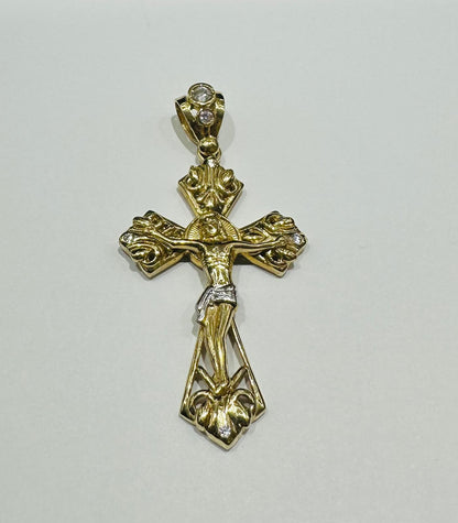 10K GOLD JESUS CROSS PENDANT- WEIGHT: 9.1gm