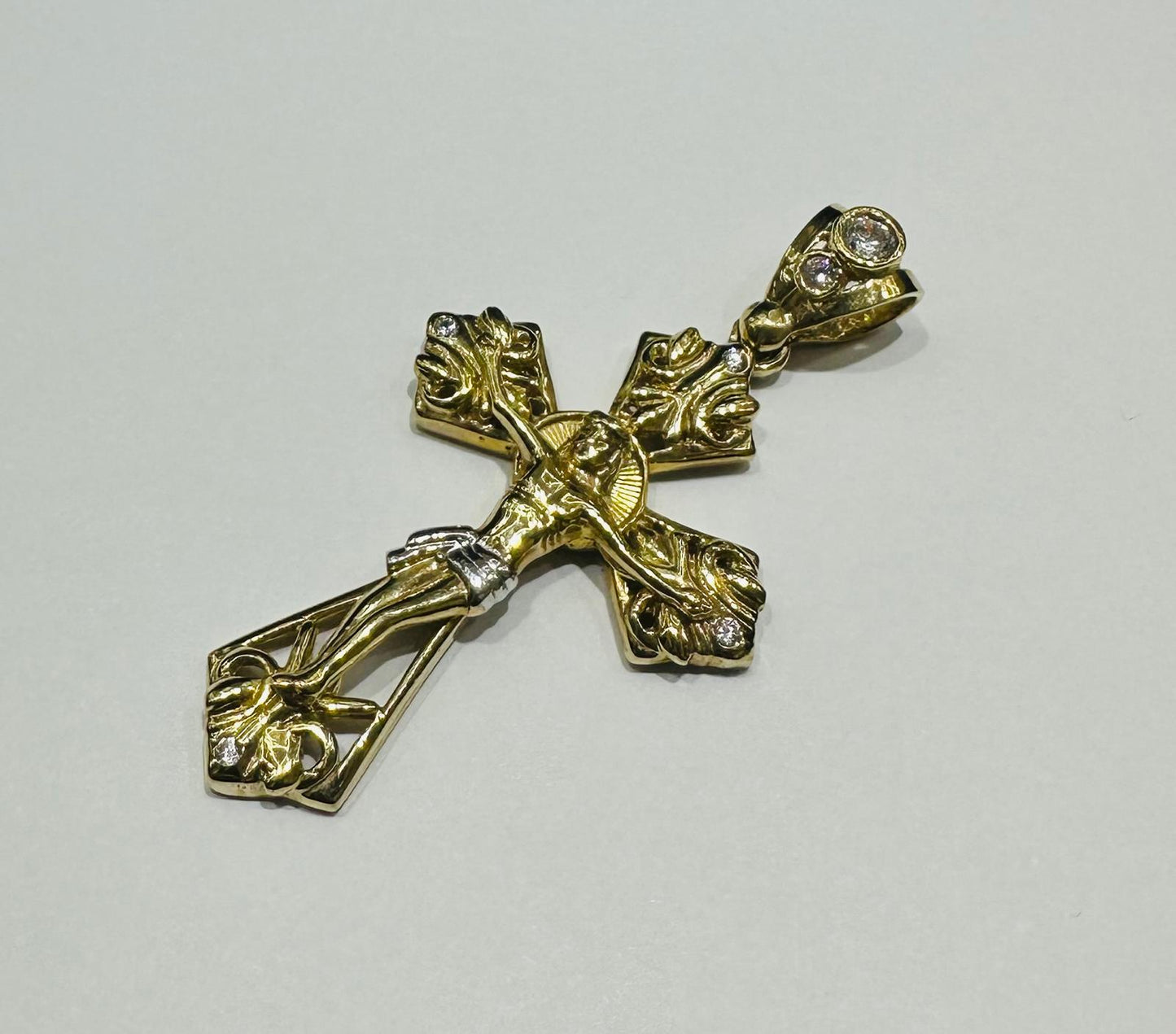 10K GOLD JESUS CROSS PENDANT- WEIGHT: 9.1gm