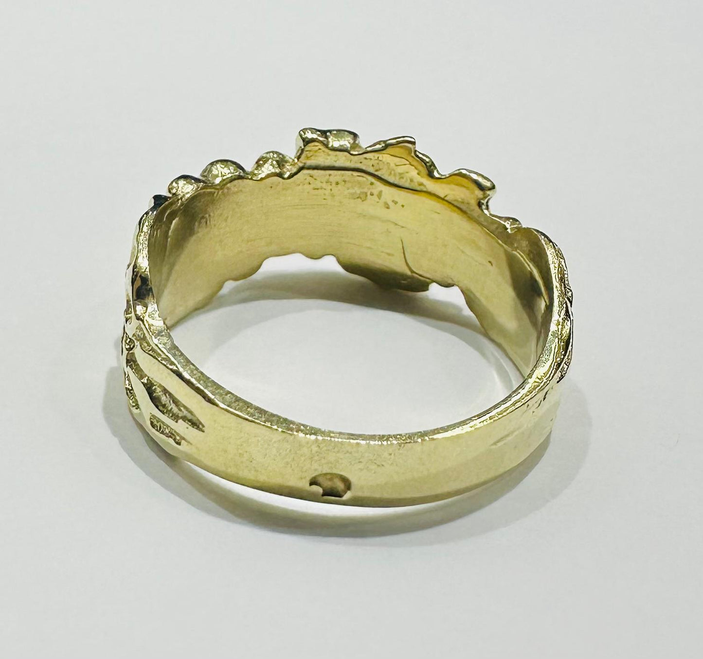10K GOLD FLOWER RING- WEIGHT: 3.3gm