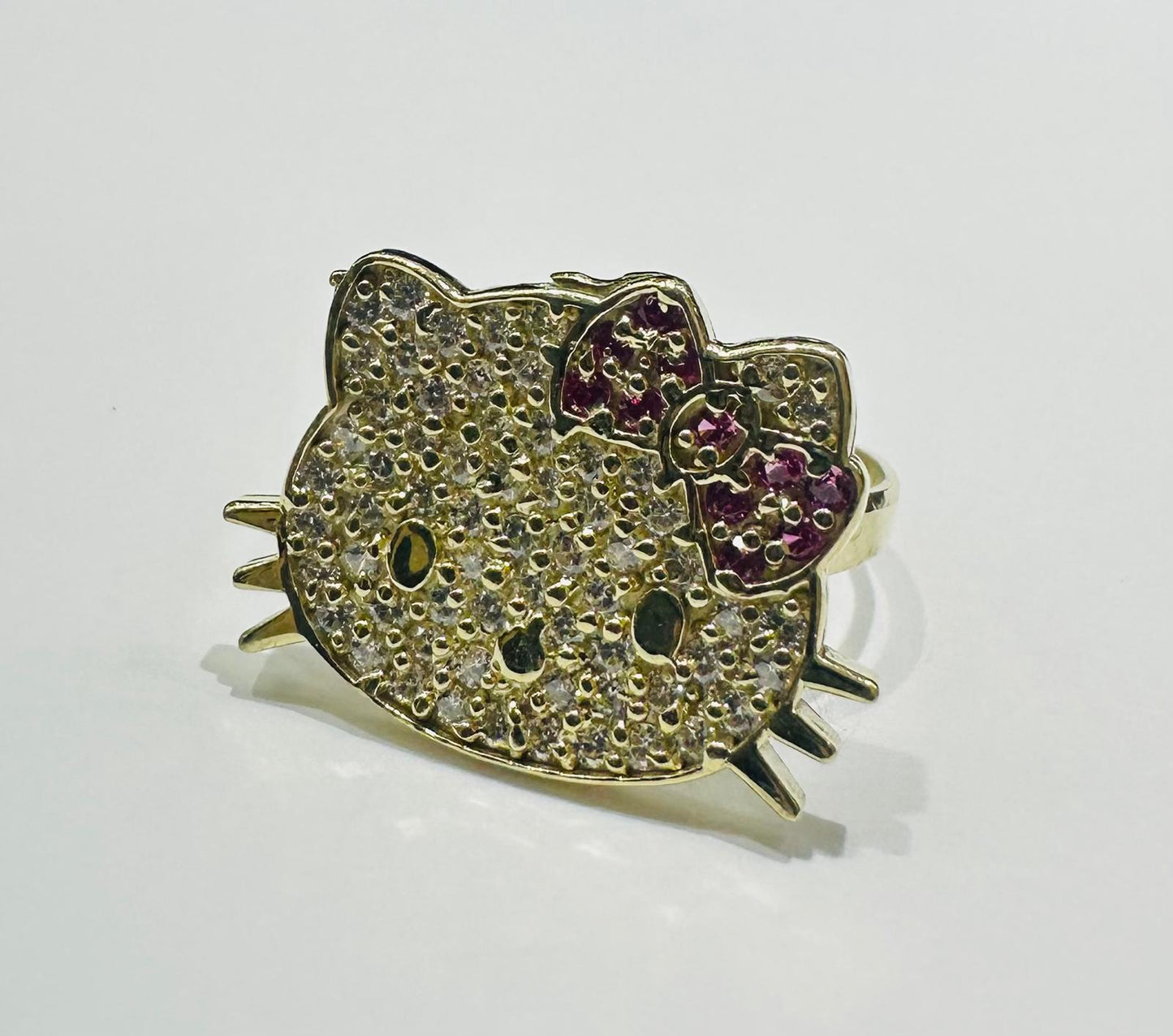 10K GOLD KITTY RING WITH WHITE SAPPHIRE- WEIGHT: 2.7gm